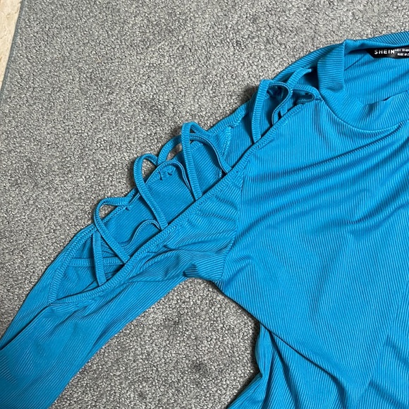 Dress - Picture 3 of 6